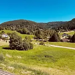 Domek alpejski La Gouleote Spacieuse Maison Type Avec Jacuzzi, Sauna, Petanque *